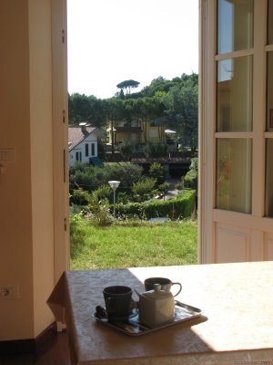 B&b Colle del lupo | Bed & Breakfasts pescia, Italy | Bed & Breakfasts Alghero, Italy
