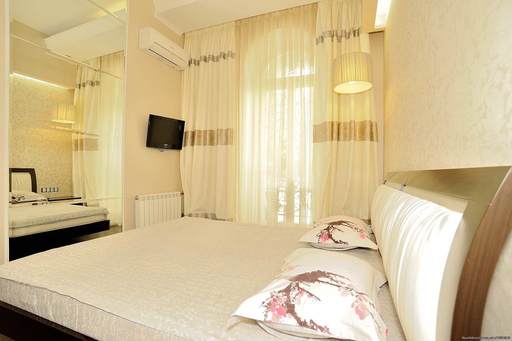 VIP 3room/2 bedroom apartment in the heart of Kiev | Image #13/24 | 