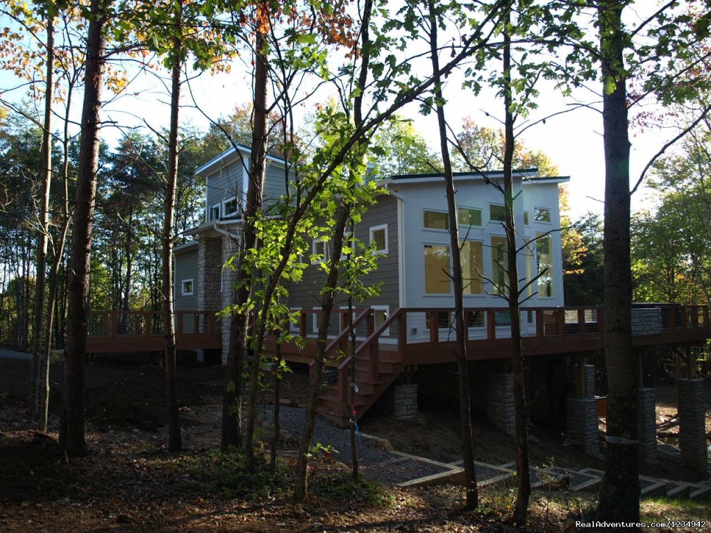 The Glass House in the Heart of  Hocking Hills | Image #18/19 | 