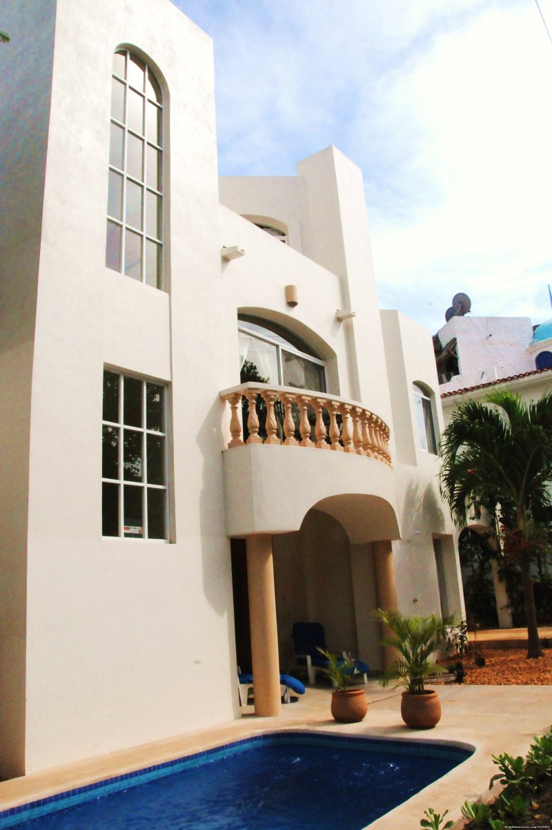 Large 5 bedroom Family Villa - Footsteps to Beach | Image #16/19 | 