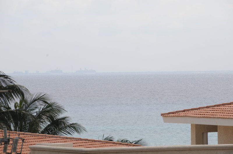 Large 5 bedroom Family Villa - Footsteps to Beach | Image #17/19 | 