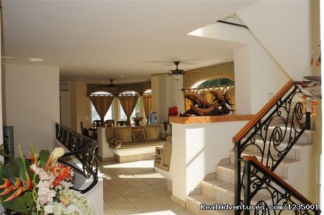 Large 5 bedroom Family Villa - Footsteps to Beach | Image #14/19 | 