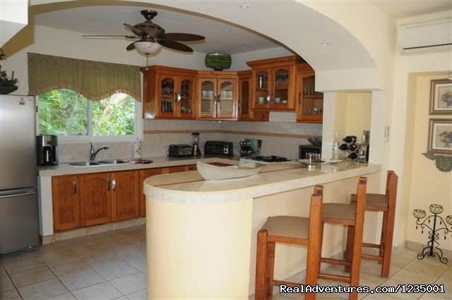 Large 5 bedroom Family Villa - Footsteps to Beach | Image #12/19 | 