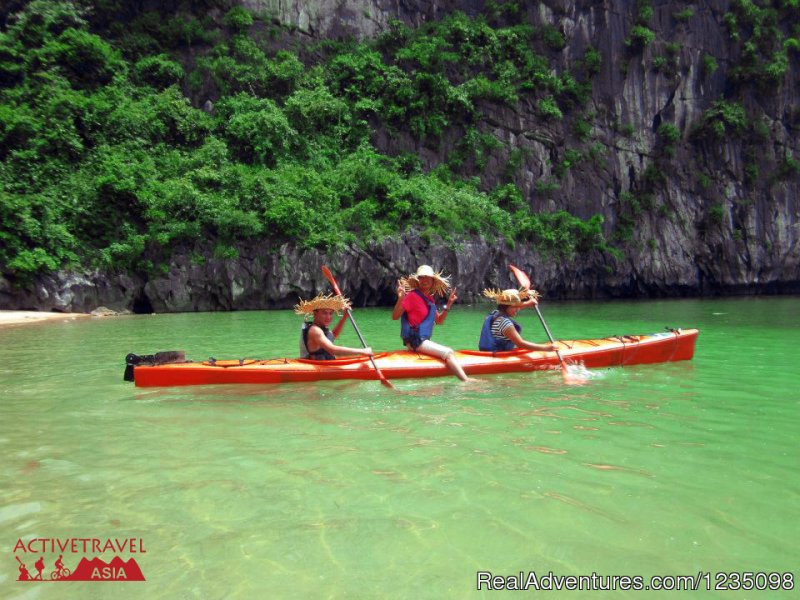 Kayaking Halong Bay, Vietnam | Real Kayaking Halong Bay 3 days | Image #3/10 | 