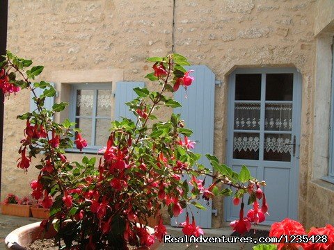 Front of the gite de la Grav?e | Romantic two bedroomed cottage in Vendee, France | Image #5/23 | 