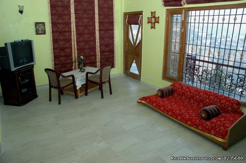 Superior Double Bed Room | Aapo Aap Home Stay (B&B), Shimla-India | Image #12/16 | 