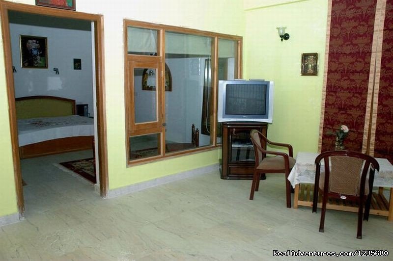 2 Room Suite | Aapo Aap Home Stay (B&B), Shimla-India | Image #14/16 | 