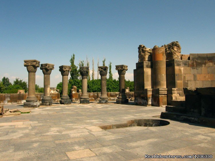 Ruins of Zvartnots | Geographic Travel Club Armenia | Image #9/14 | 