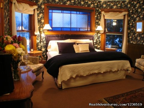 Romantic Room 23 | Image #9/23 | Greenville Inn at Moosehead Lake