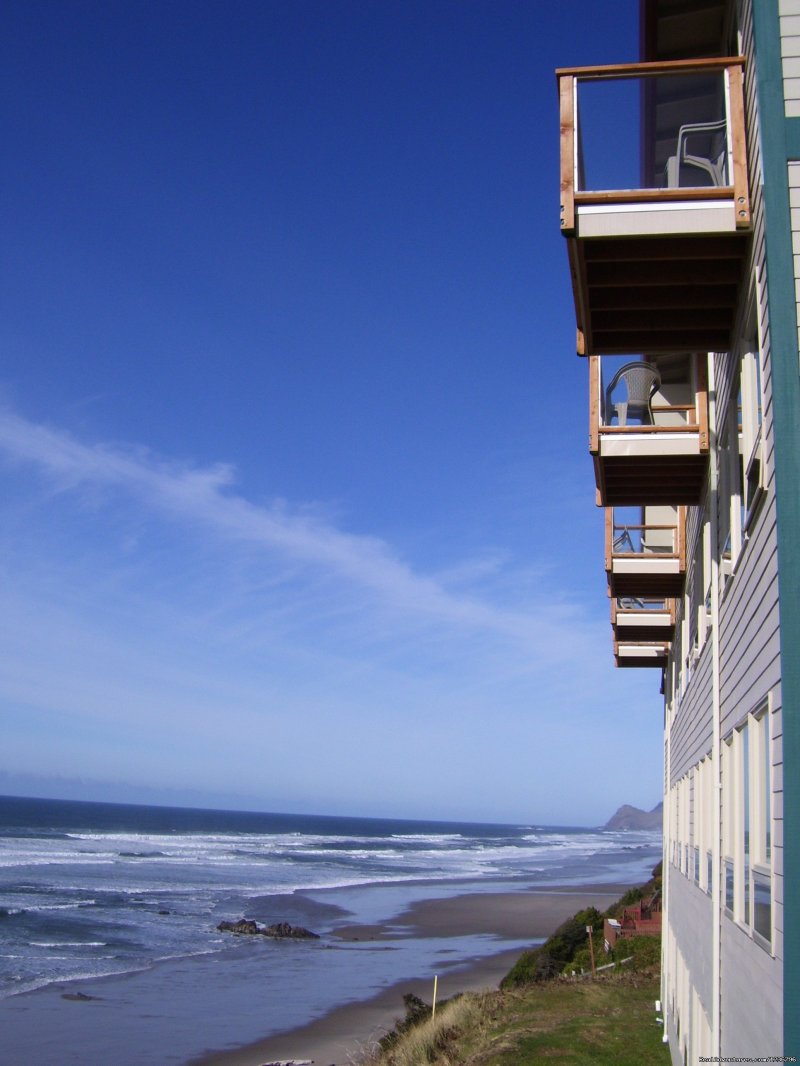 North Building with 4th Floor Decks | Sea Horse Oceanfront Lodging | Image #2/3 | 