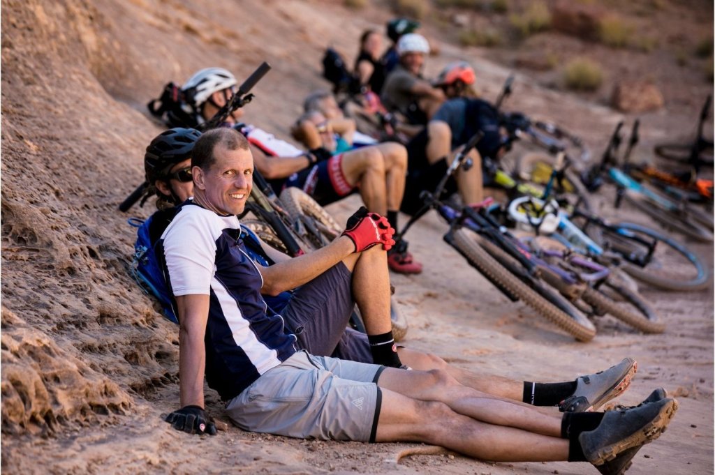 Quick Break | Mountain Biking The White Rim Trail In Canyonlands | Green River, Utah  | Bike Tours | Image #1/11 | 