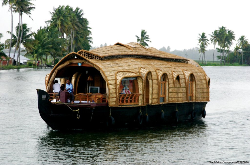 Kerala Honeymoon Houseboats:Romantic Weekend Getaw | Image #3/8 | 