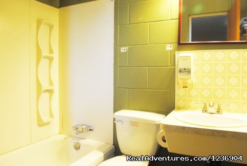 bathroom | Lagana Hotel, Lanigan, Saskatchewan (SK) | Image #3/5 | 
