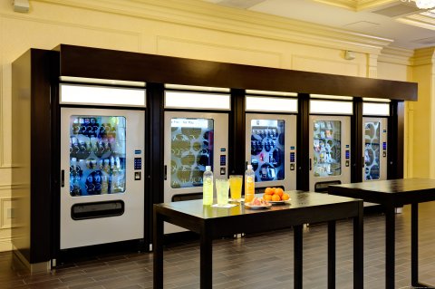 Convenient Self-Serve Snack and Office Supply Vending | Image #4/10 | Your Success Matters at the Crowne Plaza Portland