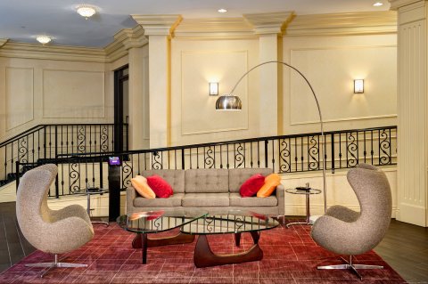 Welcoming Social Areas for Impromptu Meetings and Breaks | Image #10/10 | Your Success Matters at the Crowne Plaza Portland