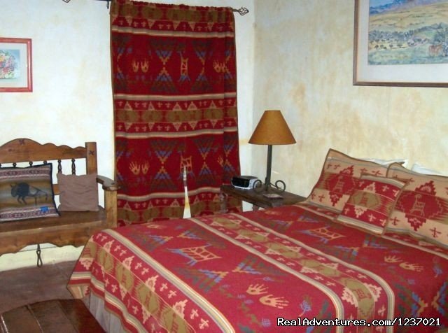 Deluxe Room | Romantic Getaway at Historic Arizona Guest Ranch | Image #9/12 | 