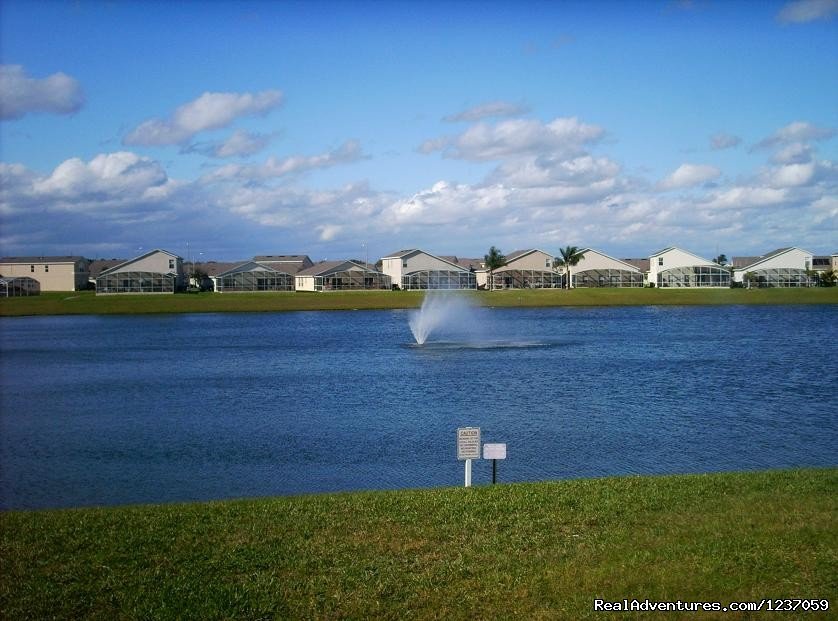 Pond in Hampton Laks | Comforts of Home | Image #14/26 | 