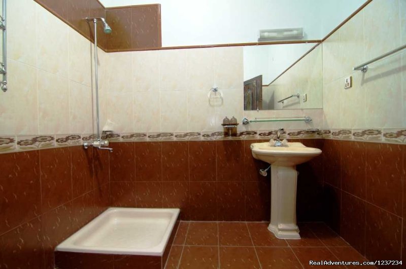 Ensuite Bath at Rooms alike Hotel Guest House in Islamabad | RooMs Islamabad | Image #13/15 | 