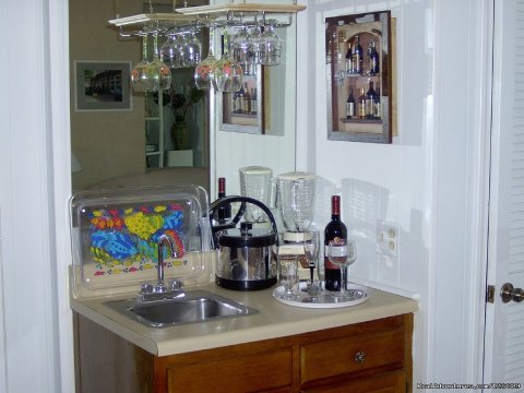 Wet Bar off of Dining Area
