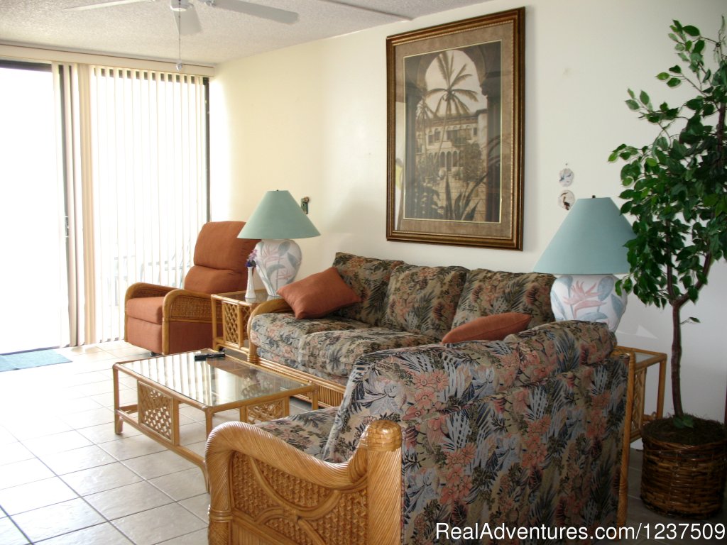 Interior of Unit 34 | Royal Plum Club | Image #5/9 | 