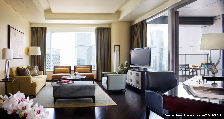 Premier Suite | The Ritz-Carlton, Shenzhen | Image #6/17 | 