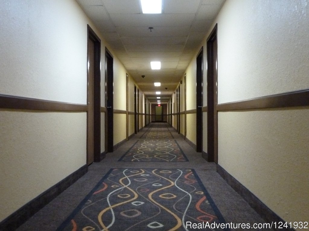 Hallway | Katahdin Inn & Suites | Image #4/11 | 
