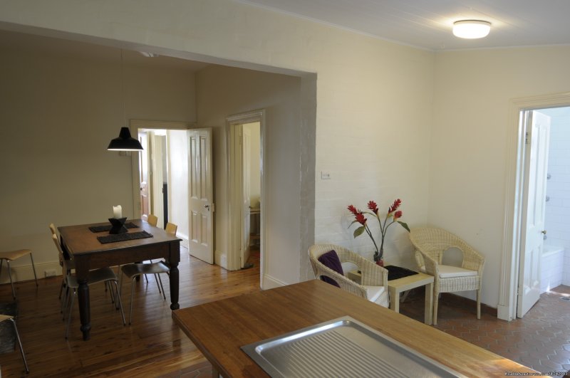 At home in Sydney 2 bedroom self contained cottage | Image #4/10 | 
