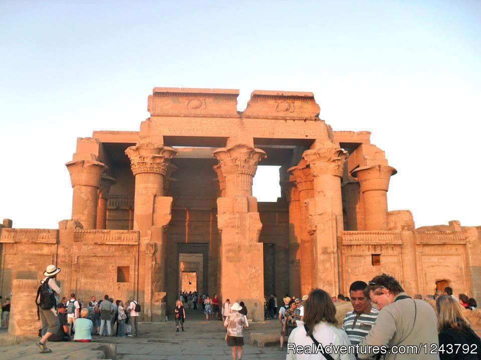 Komombo Temple | Day Trips in Cairo, Luxor, Aswan | Image #4/5 | 