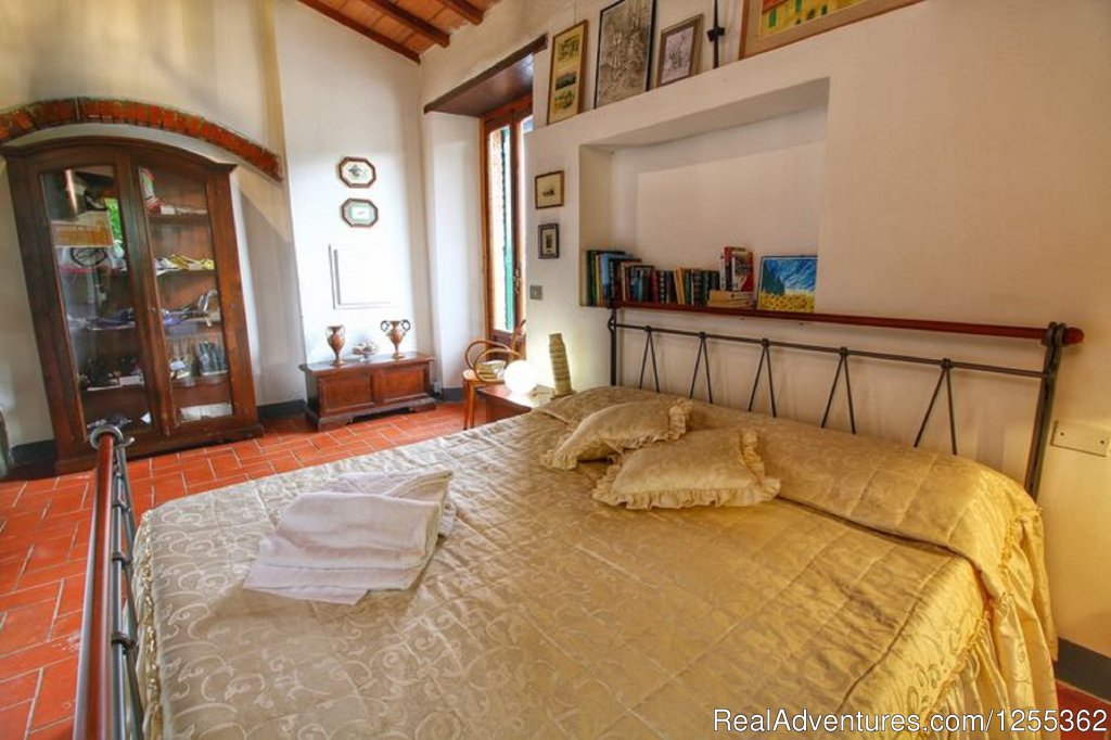 Bedroom | Hunting in Tuscany 'Riserva di Caccia Le Corniole' | Image #22/26 | 