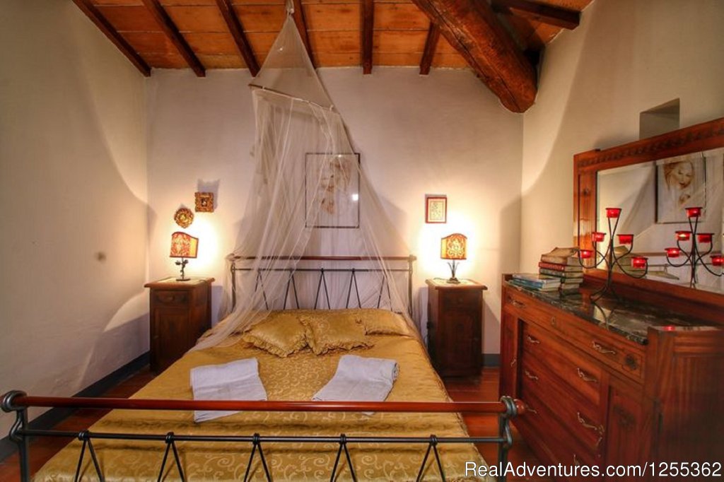 Bedroom | Hunting in Tuscany 'Riserva di Caccia Le Corniole' | Image #24/26 | 