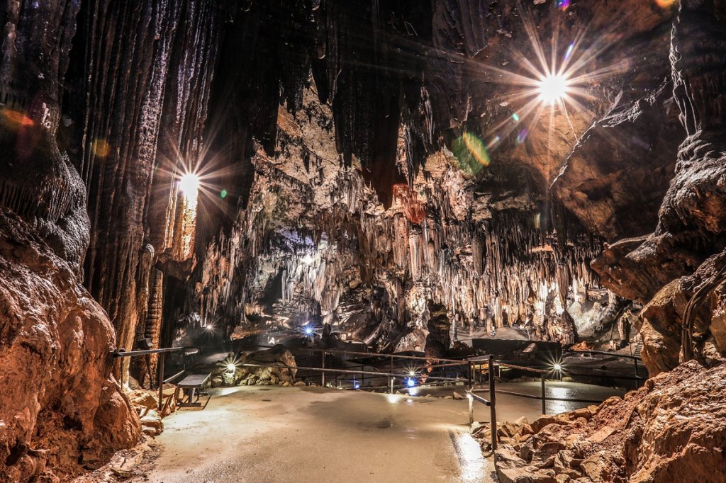 Majestic Caverns | Image #11/12 | 