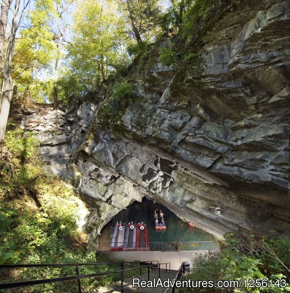 Penn's Cave Dock and Entrance | Penn's Cave & Wildlife Park | Image #3/4 | 