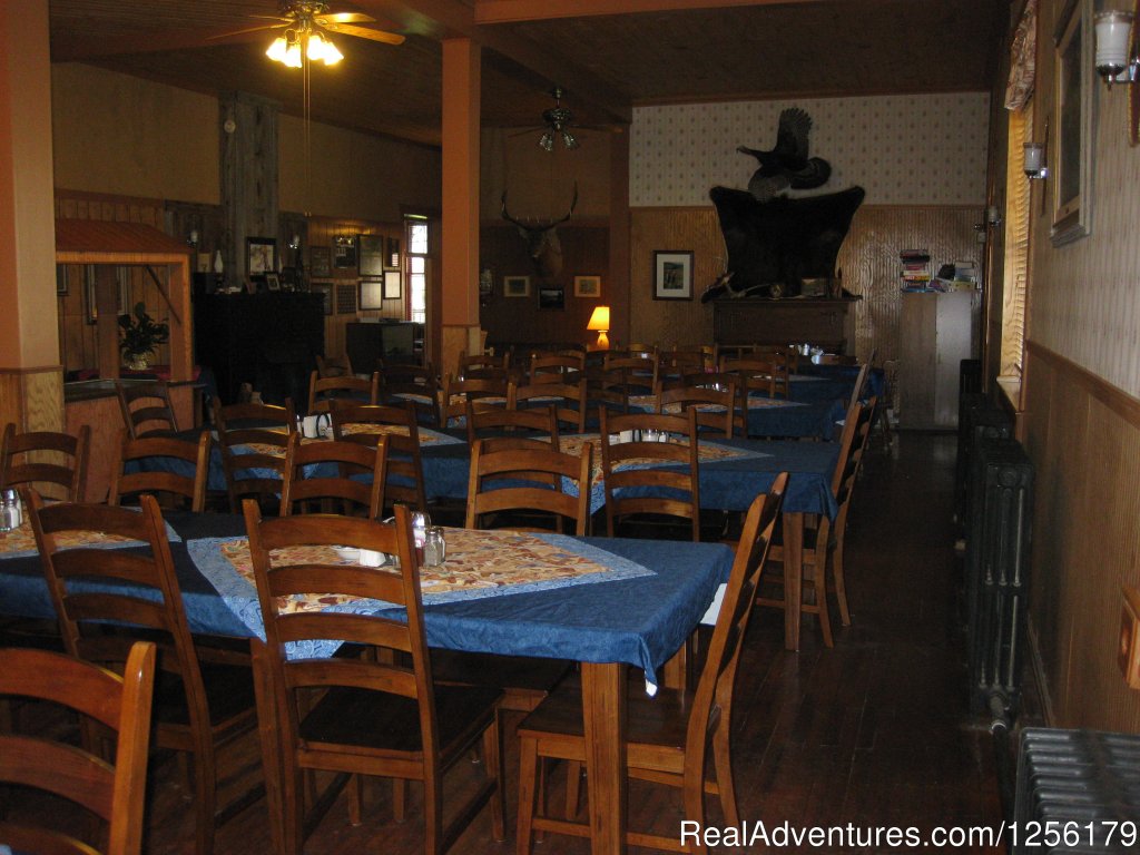 Dining room | Waunita Hot Springs Ranch | Image #3/8 | 