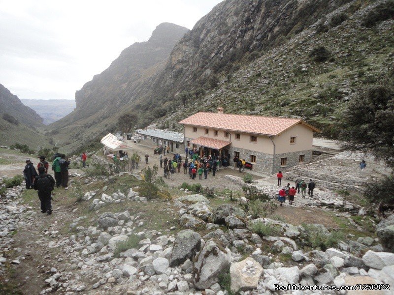 Mountain huts valle Llaca | Treks Peru | Image #4/4 | 