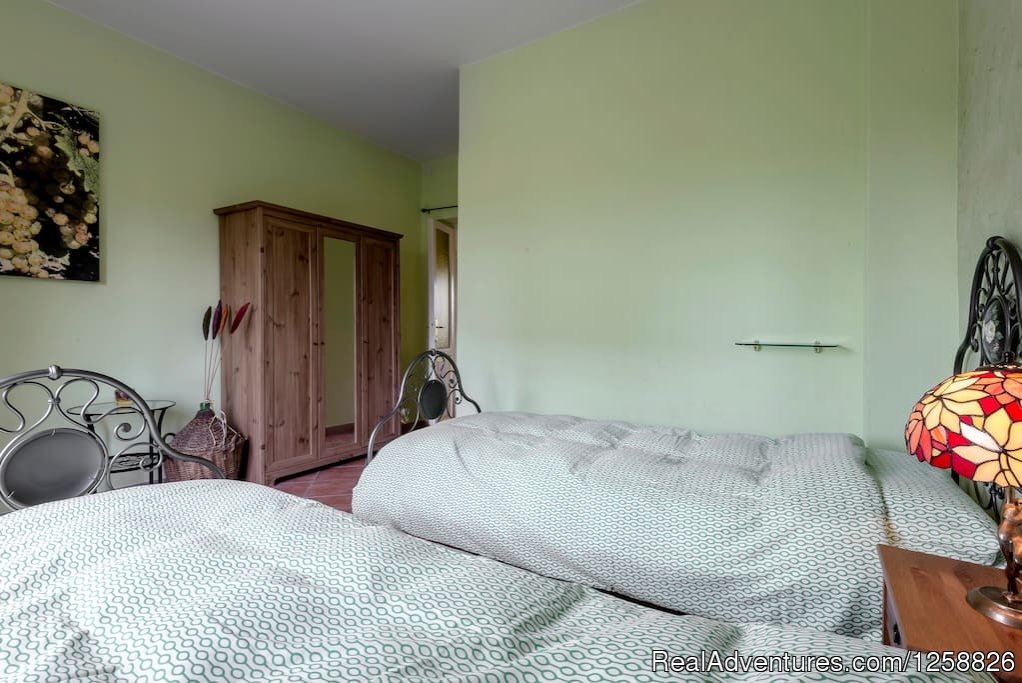 Second bedroom apartment Loggione | Holiday Home I Due Padroni - Wine region Milan | Image #9/18 | 
