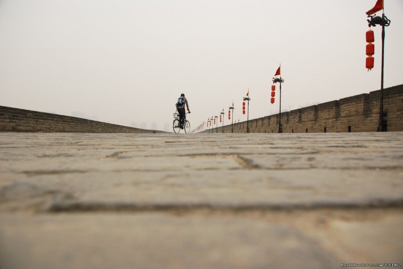 Xi'an Ancient City Wall | 9 Days Yangtze Cruise from Beijing & Xian | Image #5/7 | 