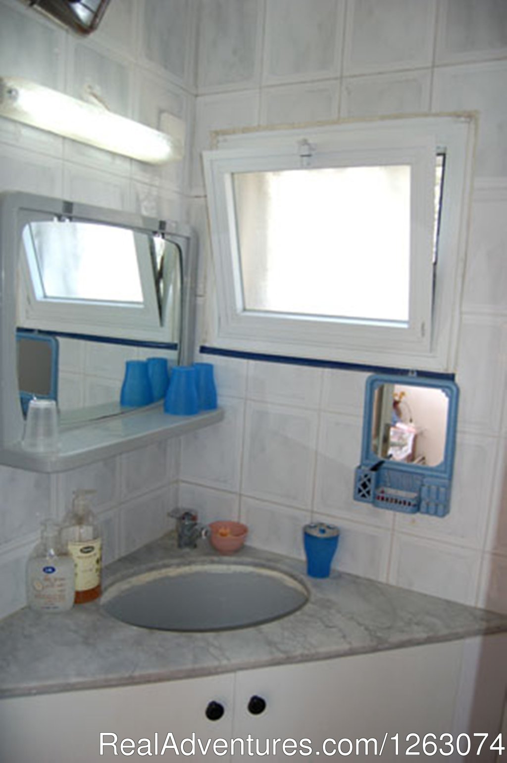 Toilet And Shower Room | Stella- Maris Hosting: Vacation  Rental | Image #2/17 | 