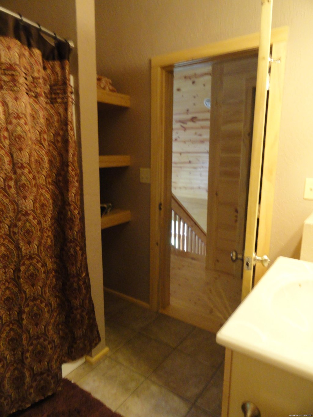 2nd Bathroom Upstairs | Luxury Cabin on Beautiful Mt Stream $199/nightly | Image #18/20 | 