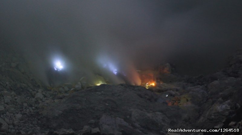 Kawah Ijen Blue Fire | Volcano Adventure Tour in Indonesia | Image #5/11 | 
