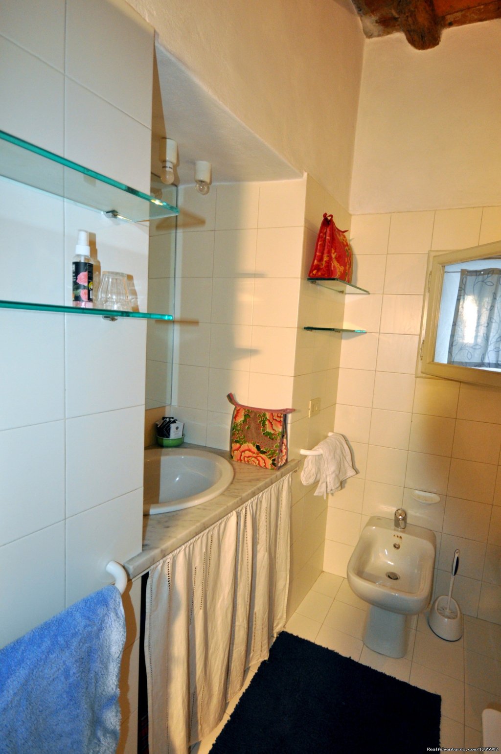 Bathroom With Bath | Casa Anfiteatro | Image #5/8 | 