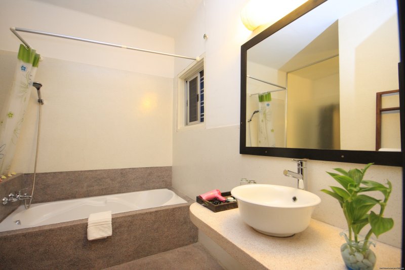 Bathroom | Frangipani Villa-60s Hotel | Image #3/10 | 