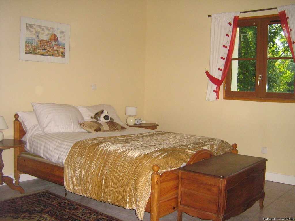 Double bedroom | Warm irish welcime in rural France | Image #4/16 | 