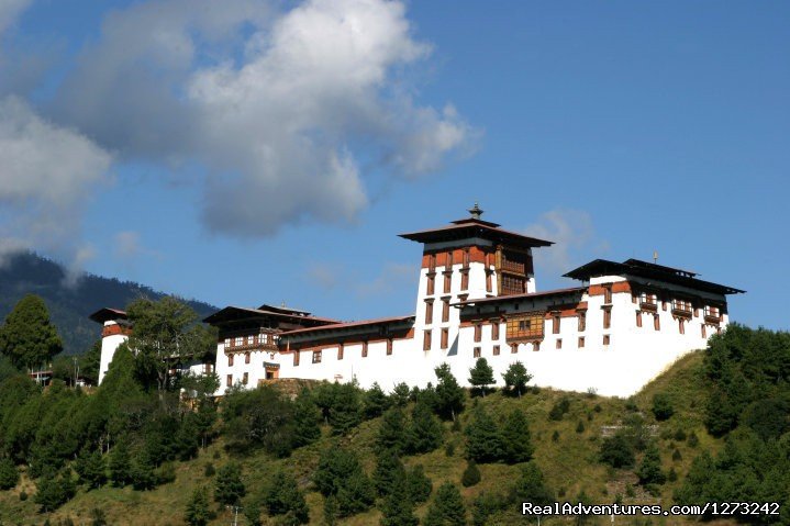 Jakar Dzong | Bhutan Travel Service | Thimphu, Bhutan | Sight-Seeing Tours | Image #1/10 | 