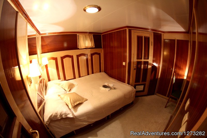 Double cabin | Luxury Yacht Charter In Croatia | Image #5/9 | 
