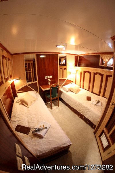 Cabin | Luxury Yacht Charter In Croatia | Image #8/9 | 