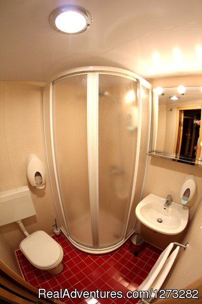 Bathroom | Luxury Yacht Charter In Croatia | Image #9/9 | 