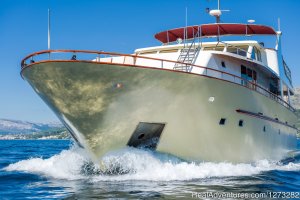 luxury yacht charter in Croatia