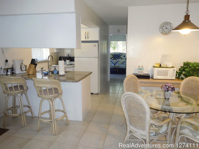 Standard size one-bedroom apartment | Sunny Place - A short walk to the beach | Image #11/26 | 