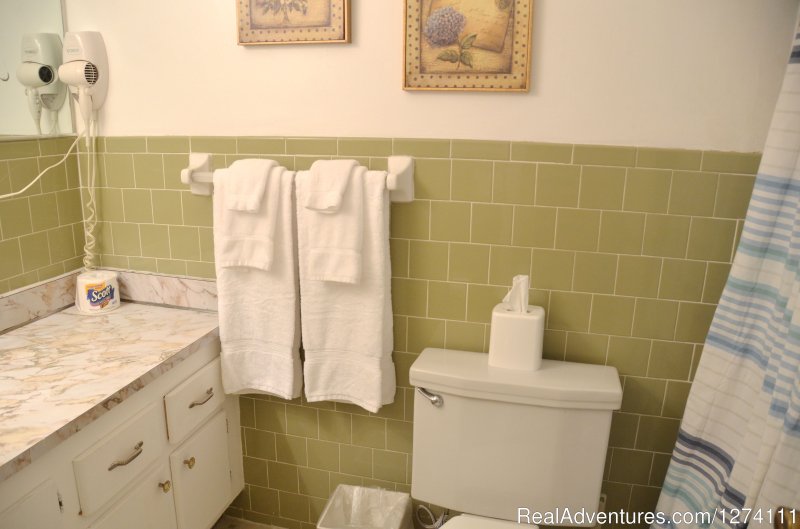 Standard size 1/1s have shower with tub | Sunny Place - A short walk to the beach | Image #8/26 | 