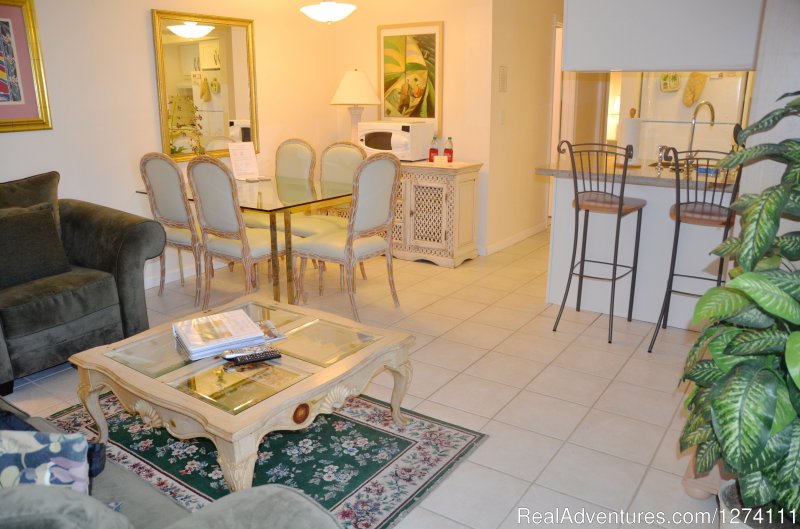 Standard size one-bedroom apartment | Sunny Place - A short walk to the beach | Image #3/26 | 